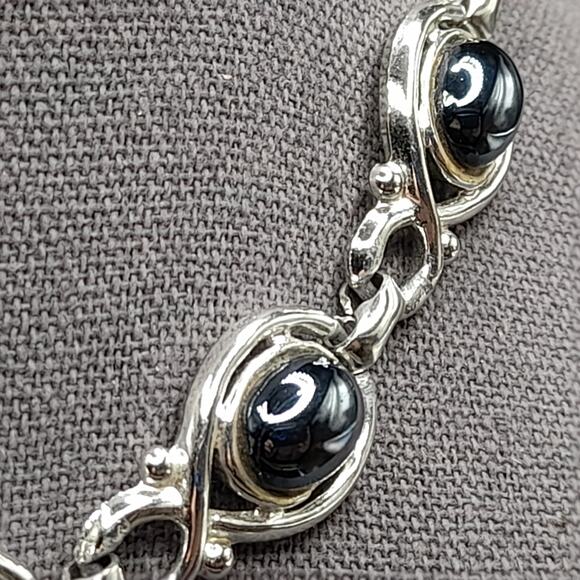 Vintage 1960s Faux Hematite Cabochon Necklace, 15 1/2", Silver Tone - Picture 5 of 10